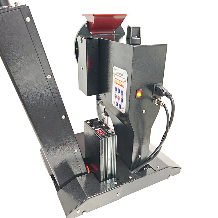 六渡广告喷绘写真布全自动打扣机自动下扣灯箱刀刮布纸袋扣眼机