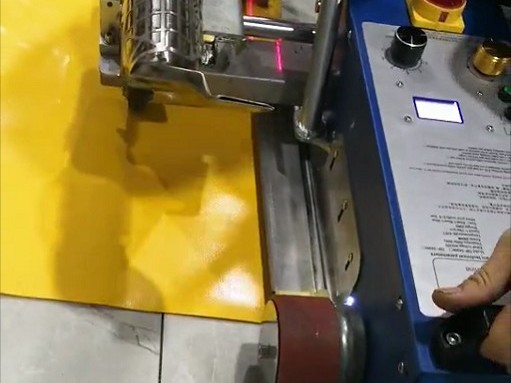 六渡PVC篷布焊接机快速门折边器